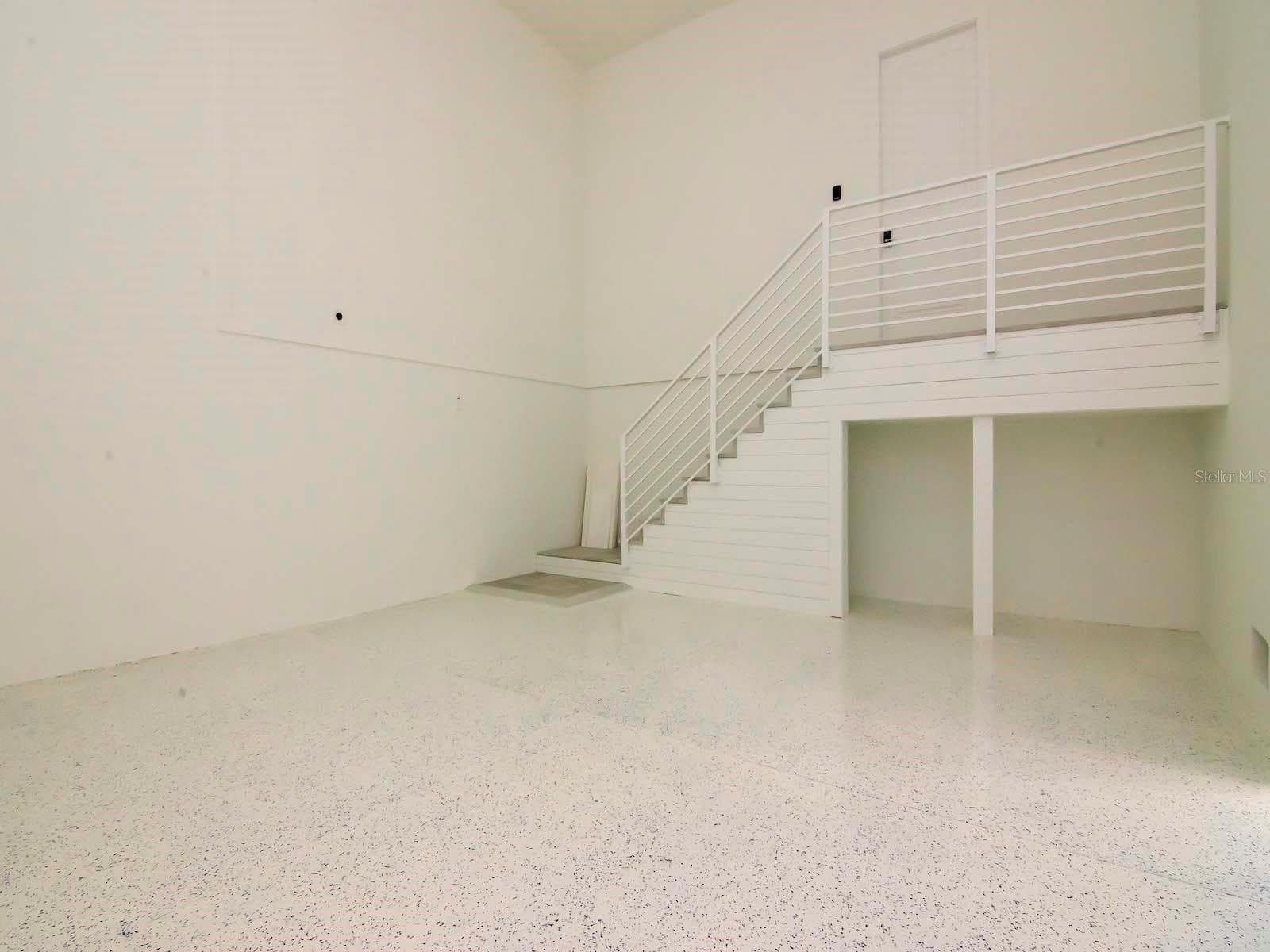 Example of finished garage - 654 GENEVA PL, TAMPA