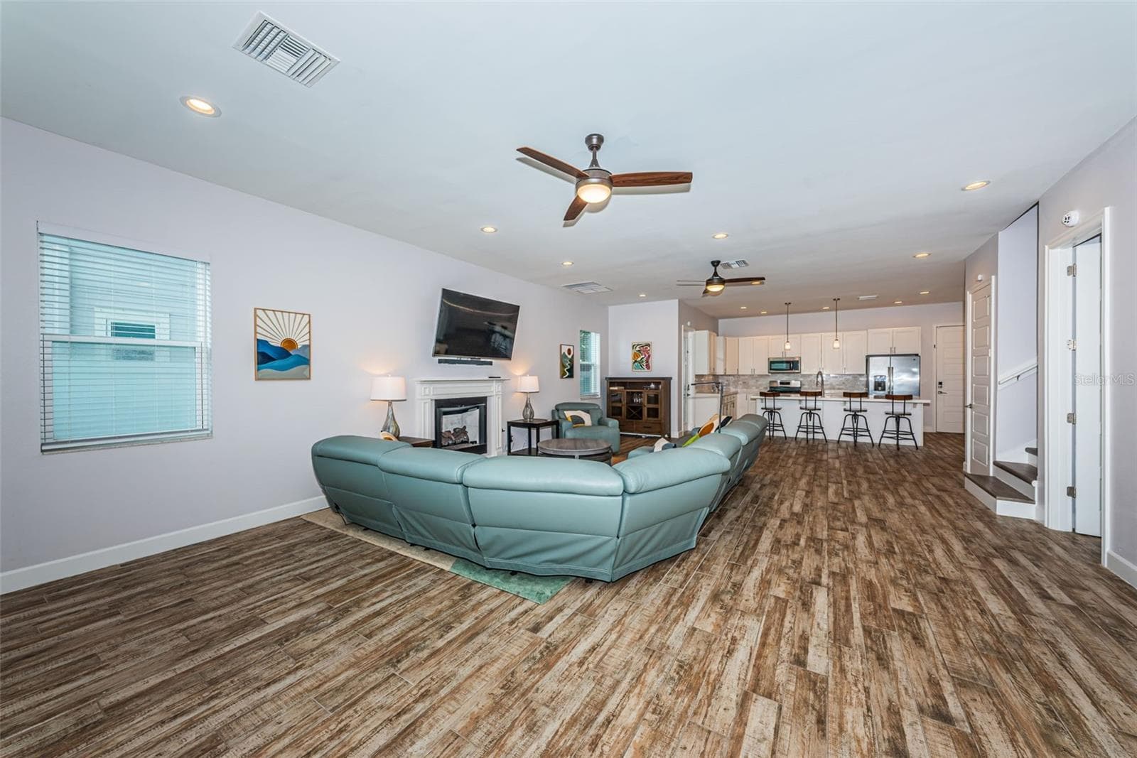 Single Family Residence at 2430 6TH AVE N, ST PETERSBURG, photo 8 of 45