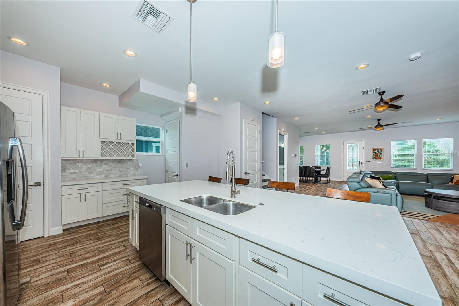 Single Family Residence at 2430 6TH AVE N, ST PETERSBURG, photo 17 of 45