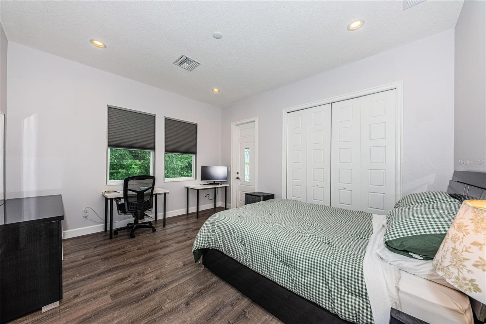 Single Family Residence at 2430 6TH AVE N, ST PETERSBURG, photo 25 of 45