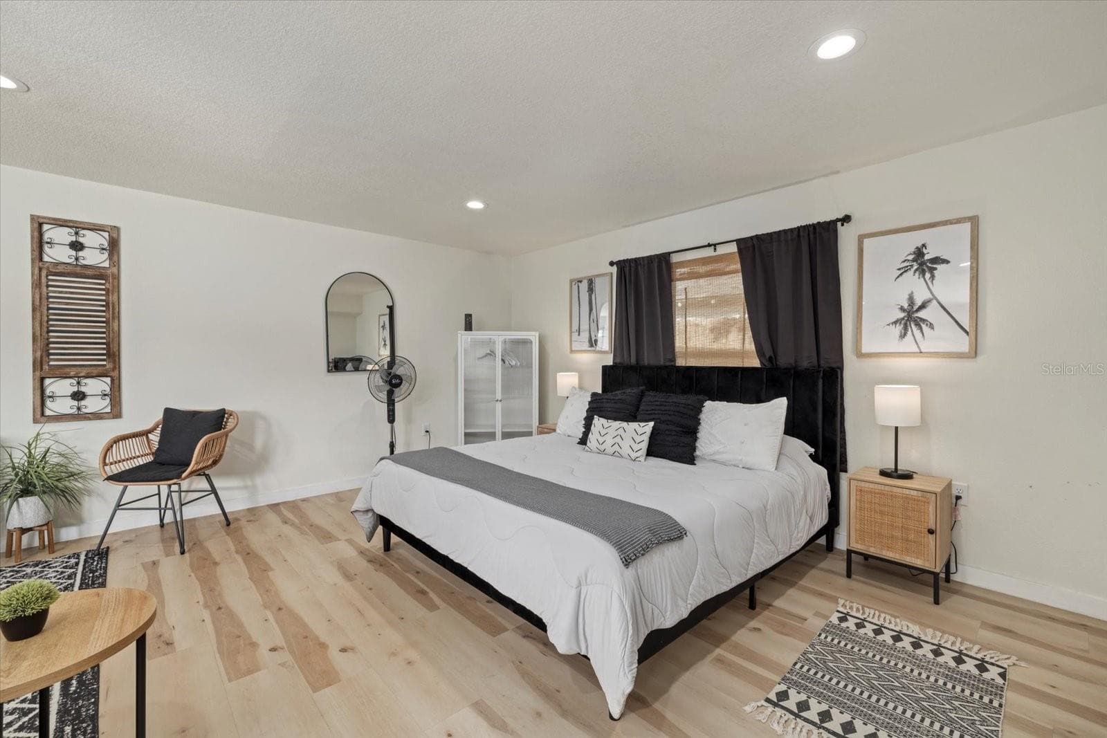 Studio - 2069 BOUGAINVILLEA ST, SARASOTA
