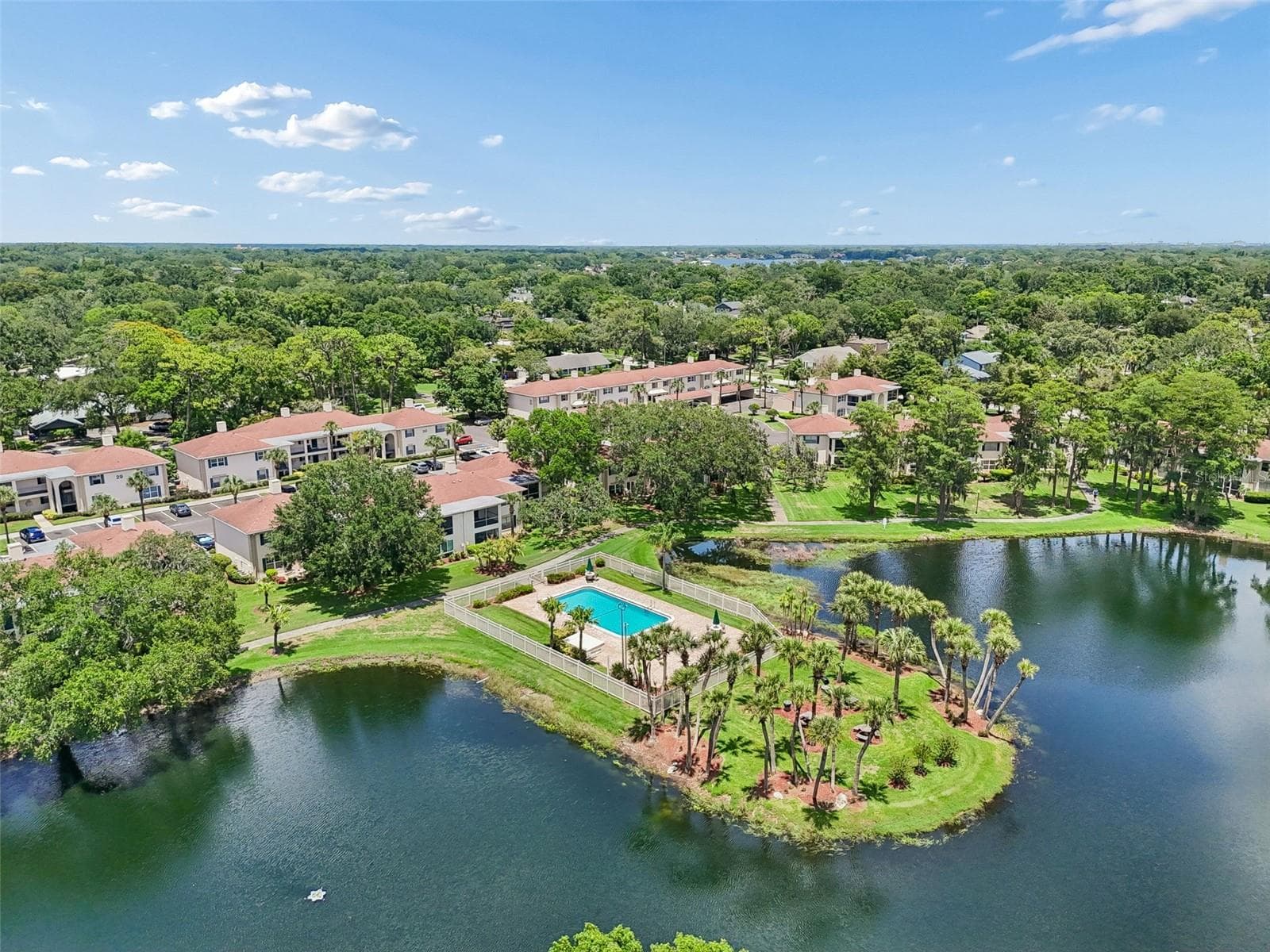 Condominium at 10387 CARROLLWOOD LN #303, TAMPA, photo 52 of 55