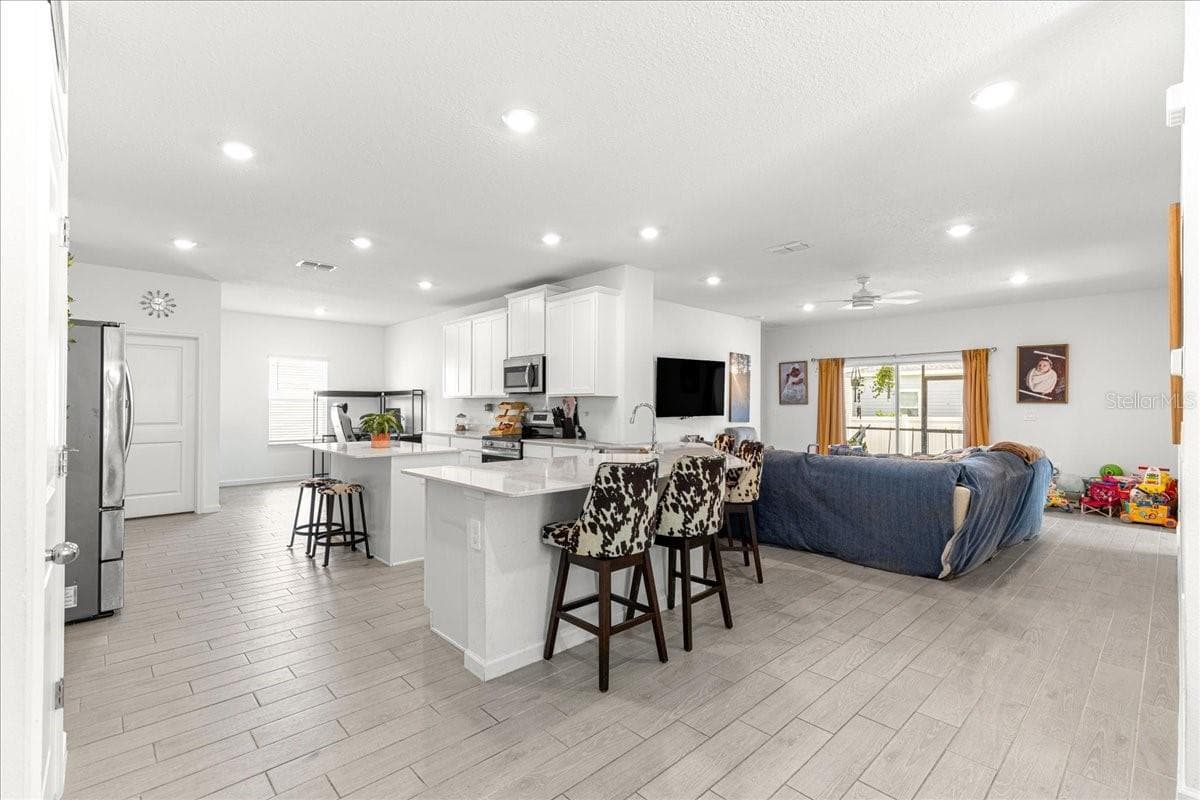 Single Family Residence at 3889 NE 33RD TER, OCALA, photo 10 of 40