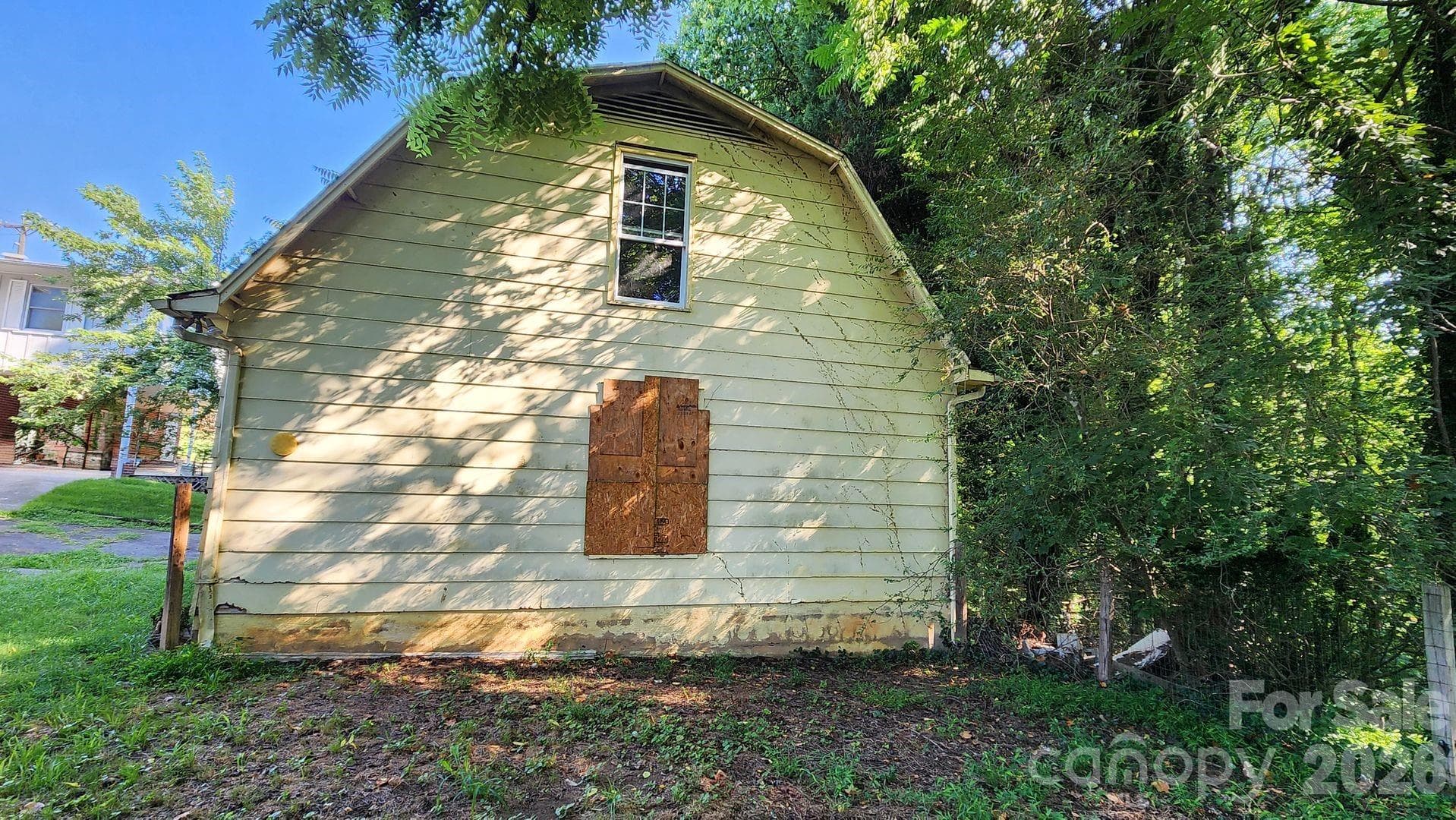 Single Family Residence at 906 Trogdon Street, North Wilkesboro, photo 25 of 27