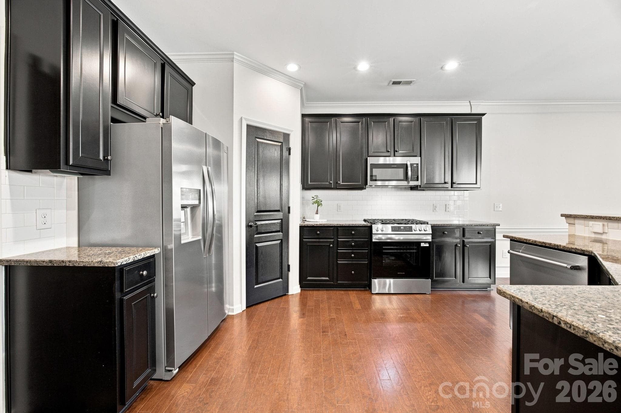 Townhouse at 5842 Glassport Lane, Charlotte, photo 13 of 41