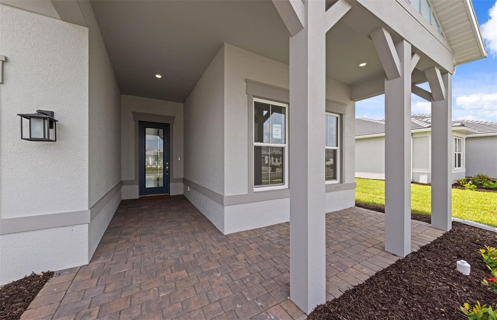 AVALIABLE NOW, come tour this beautiful home. - 10362 BLUE RUNNER DR, ENGLEWOOD