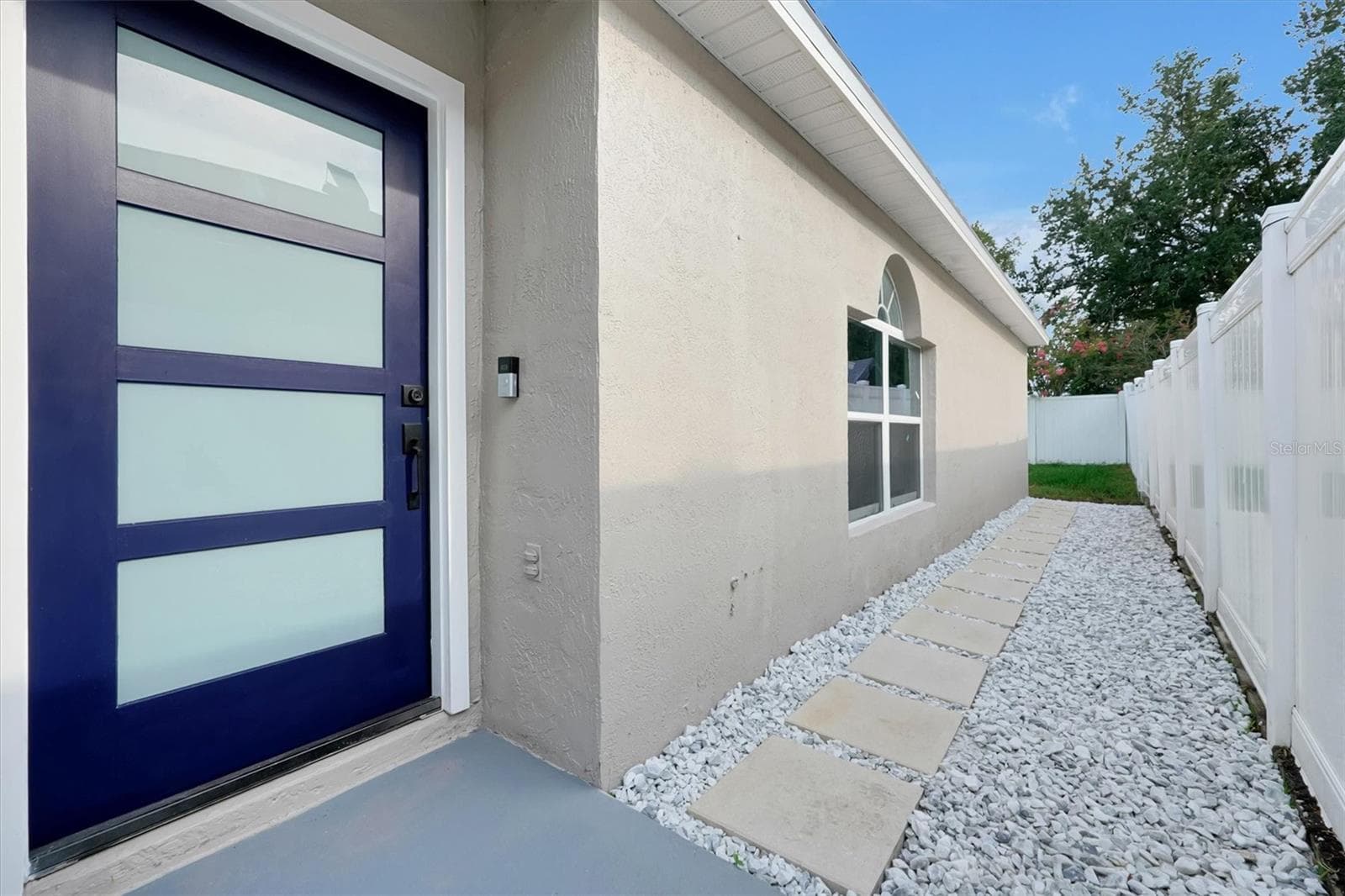 Single Family Residence at 2455 PARSONS POND CIR, KISSIMMEE, photo 3 of 37