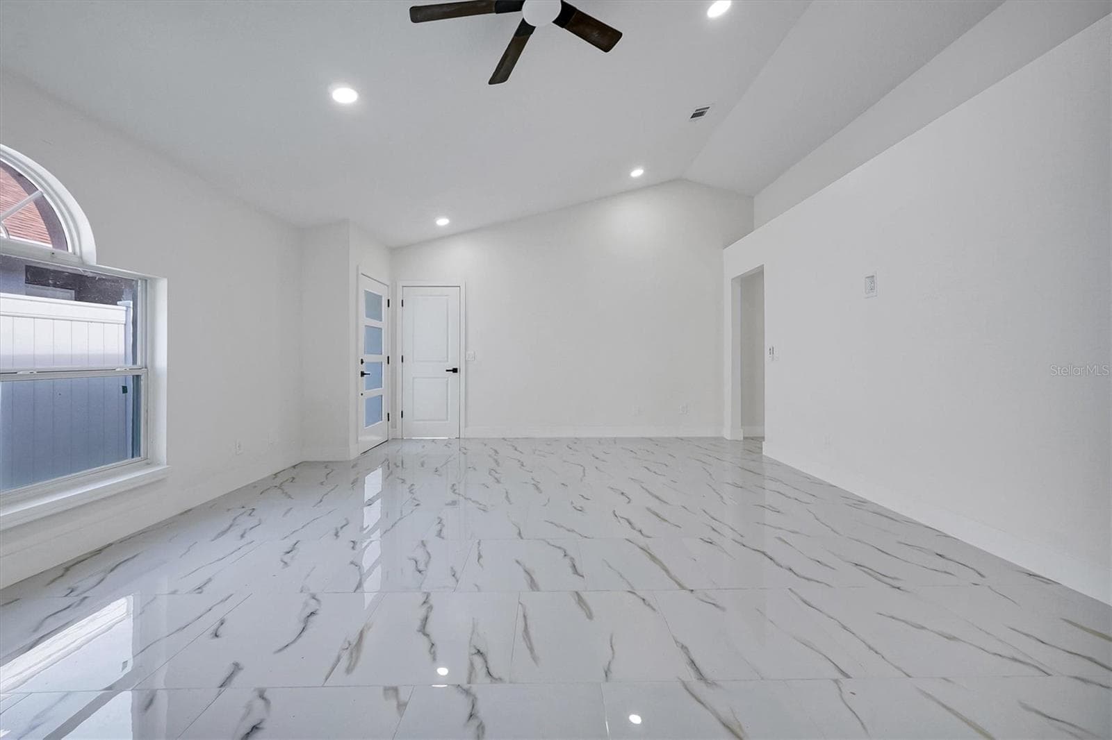 Single Family Residence at 2455 PARSONS POND CIR, KISSIMMEE, photo 5 of 37