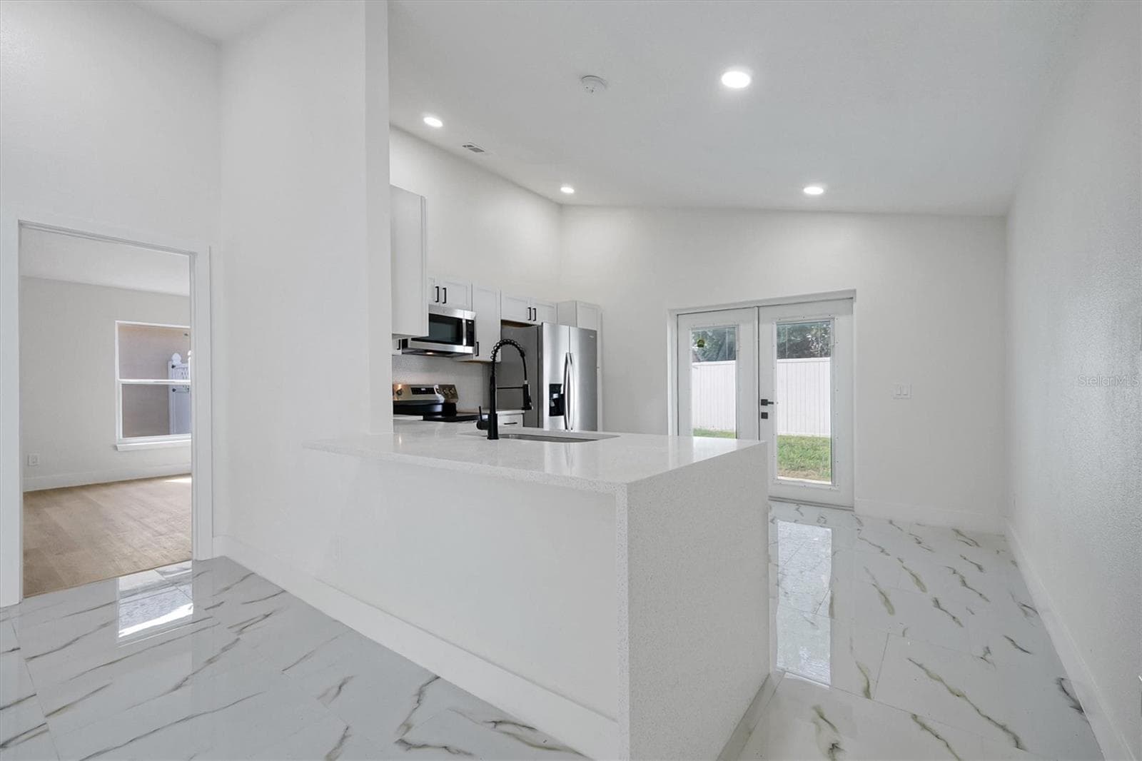 Single Family Residence at 2455 PARSONS POND CIR, KISSIMMEE, photo 9 of 37