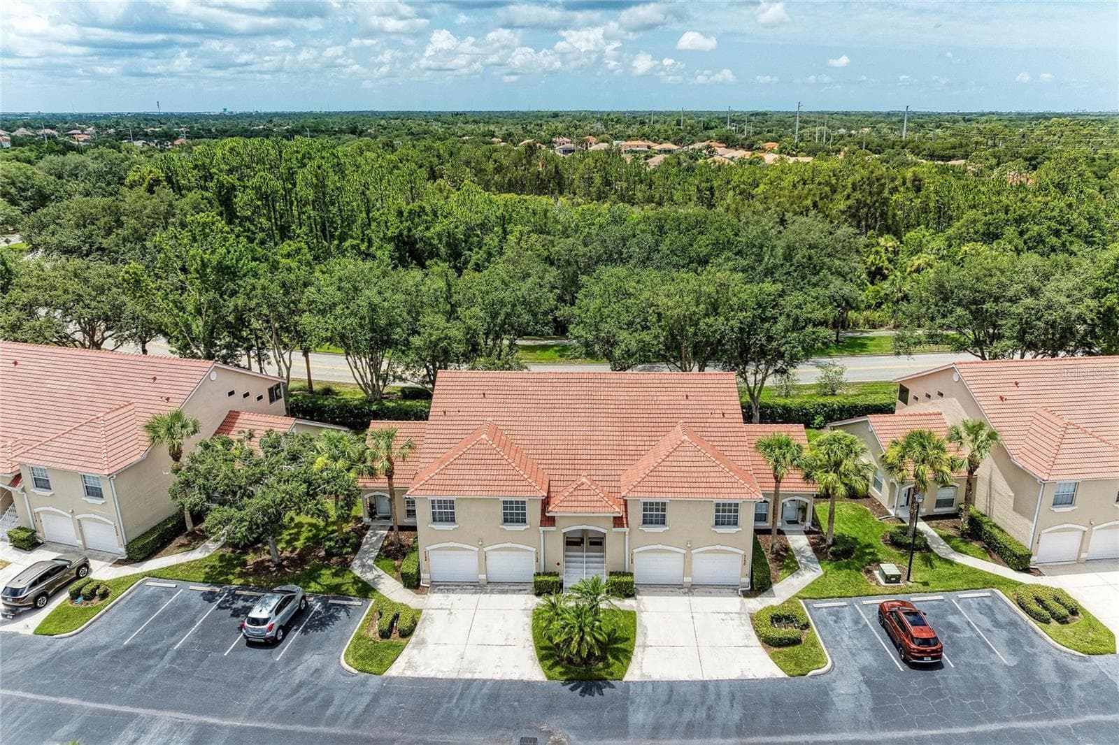 Condominium at 7126 CEDAR HOLLOW CIR, BRADENTON, photo 3 of 55