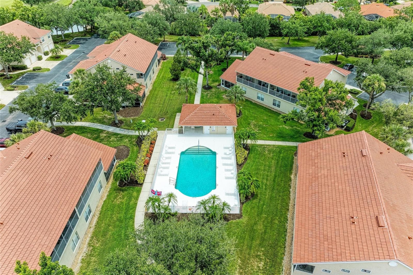 Condominium at 7126 CEDAR HOLLOW CIR, BRADENTON, photo 48 of 55