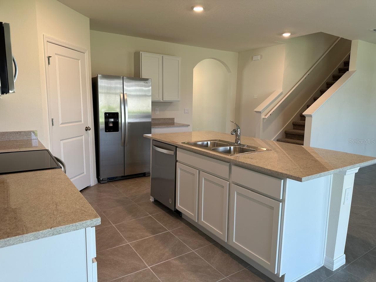 Kitchen countertop - 12760 LATERAL ROOT DR, SARASOTA