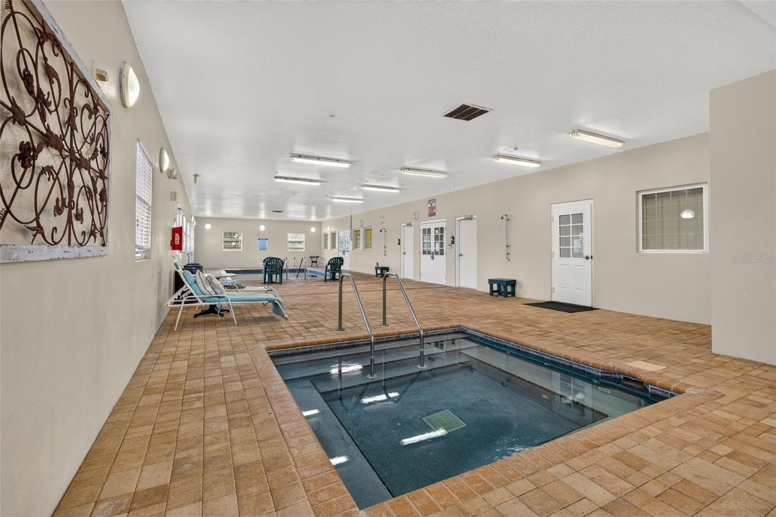 Indoor Spa - 7980 SOUTHERN PINES DR, BROOKSVILLE