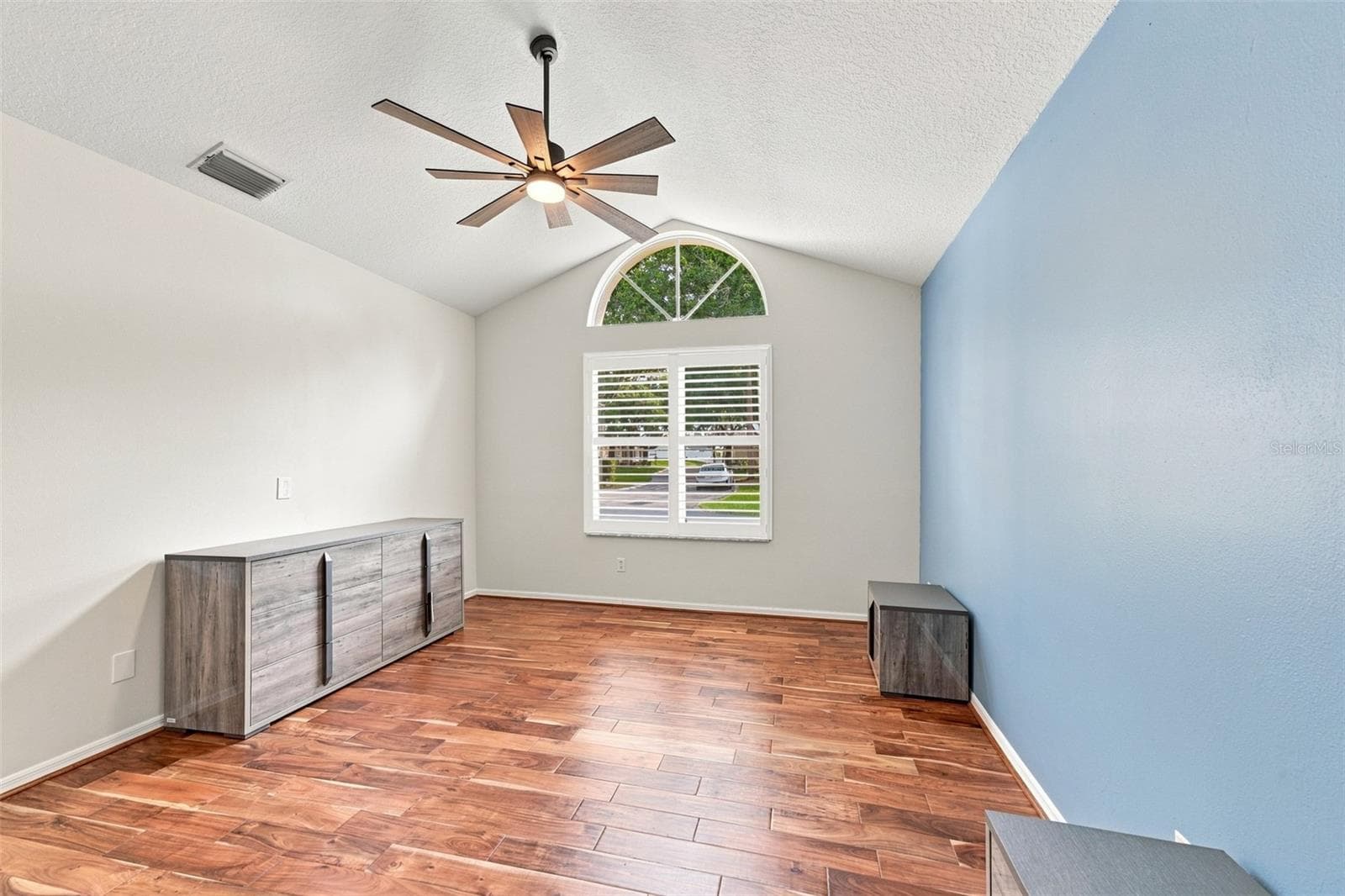 So many thoughtful contemporary touches in this home make it a wonderful and relaxing space. - 1124 GOLFVIEW WOODS DR #na, SUN CITY CENTER