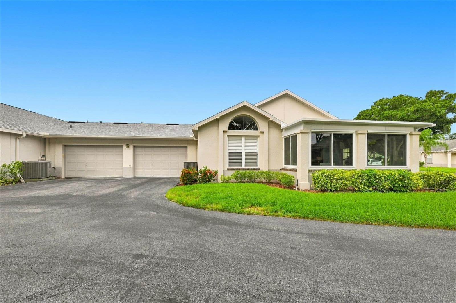 Side view - 1124 GOLFVIEW WOODS DR #na, SUN CITY CENTER