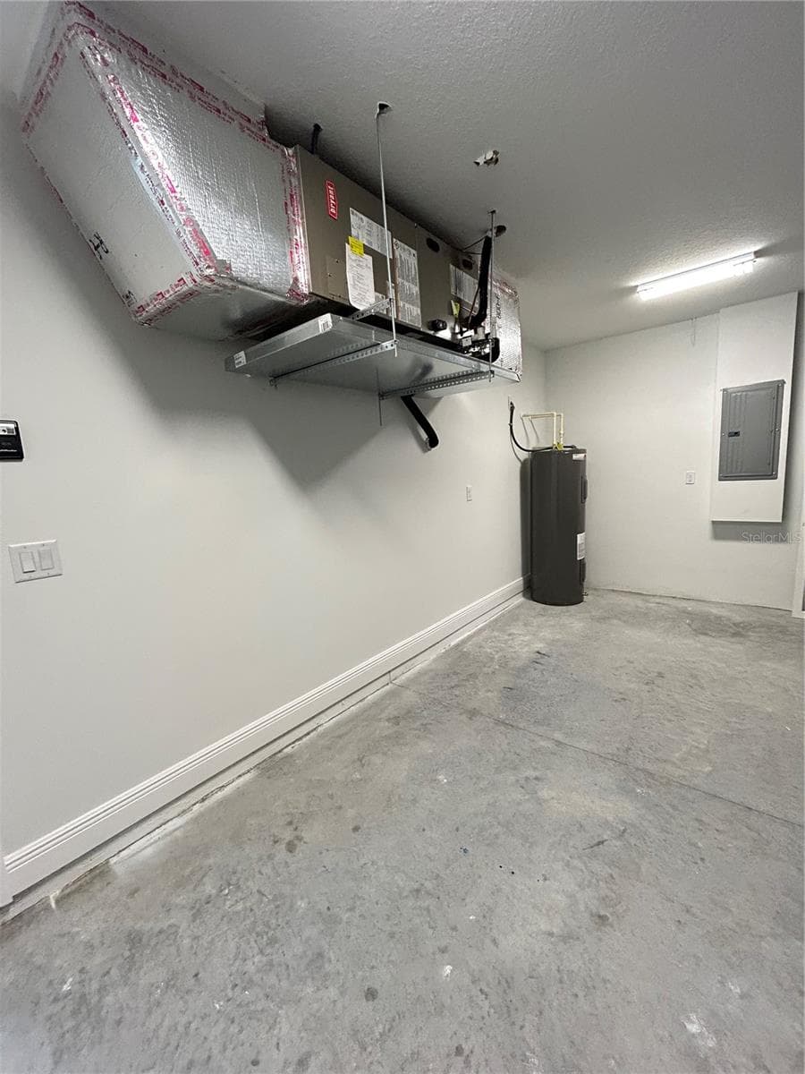 Garage - 13521 SW 106TH ST, DUNNELLON