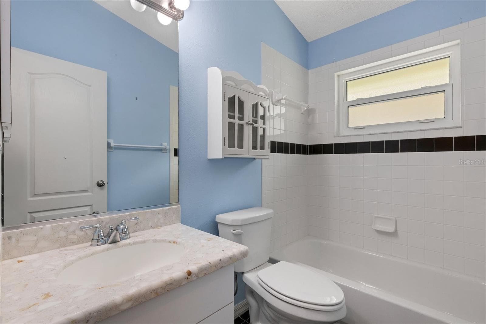 Guest Bathroom - 4430 FERN DR, BRADENTON