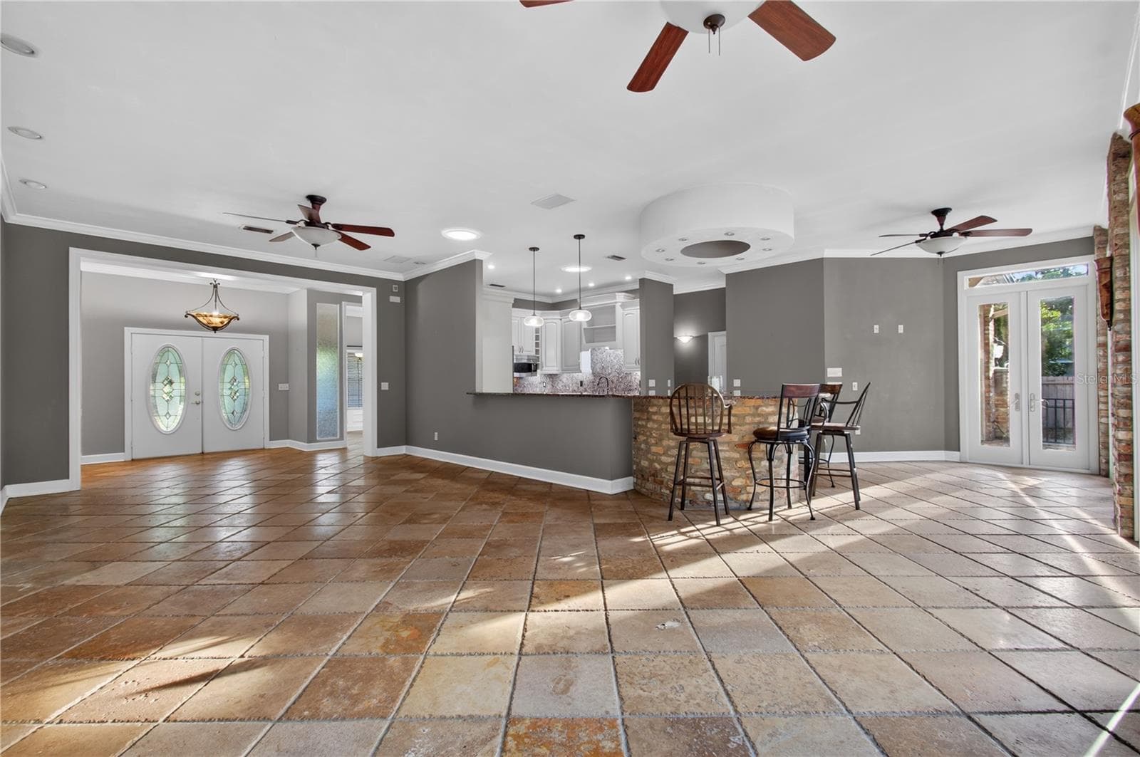 Great Room - 12208 SW 9TH AVE, NEWBERRY
