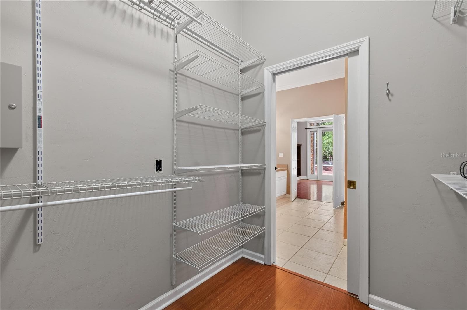 Walk-in Closet - 12208 SW 9TH AVE, NEWBERRY