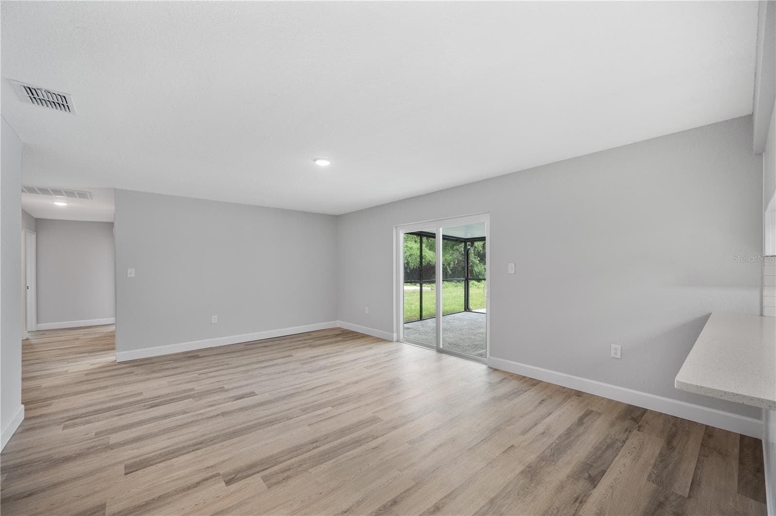 Single Family Residence at 11033 SHERROUSE RD, LAKELAND, photo 12 of 42