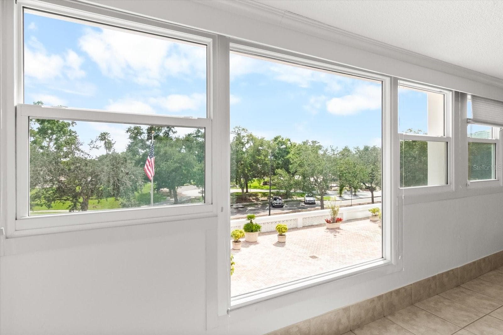 Condominium at 33 S GULFSTREAM AVE #305, SARASOTA, photo 17 of 30