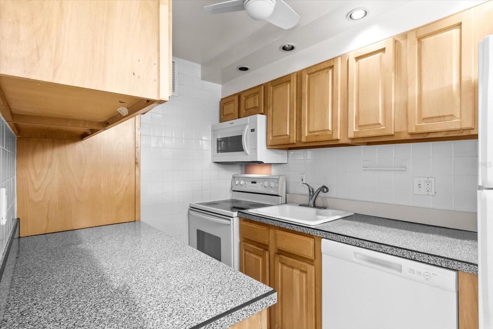 Condominium at 33 S GULFSTREAM AVE #305, SARASOTA, photo 20 of 30