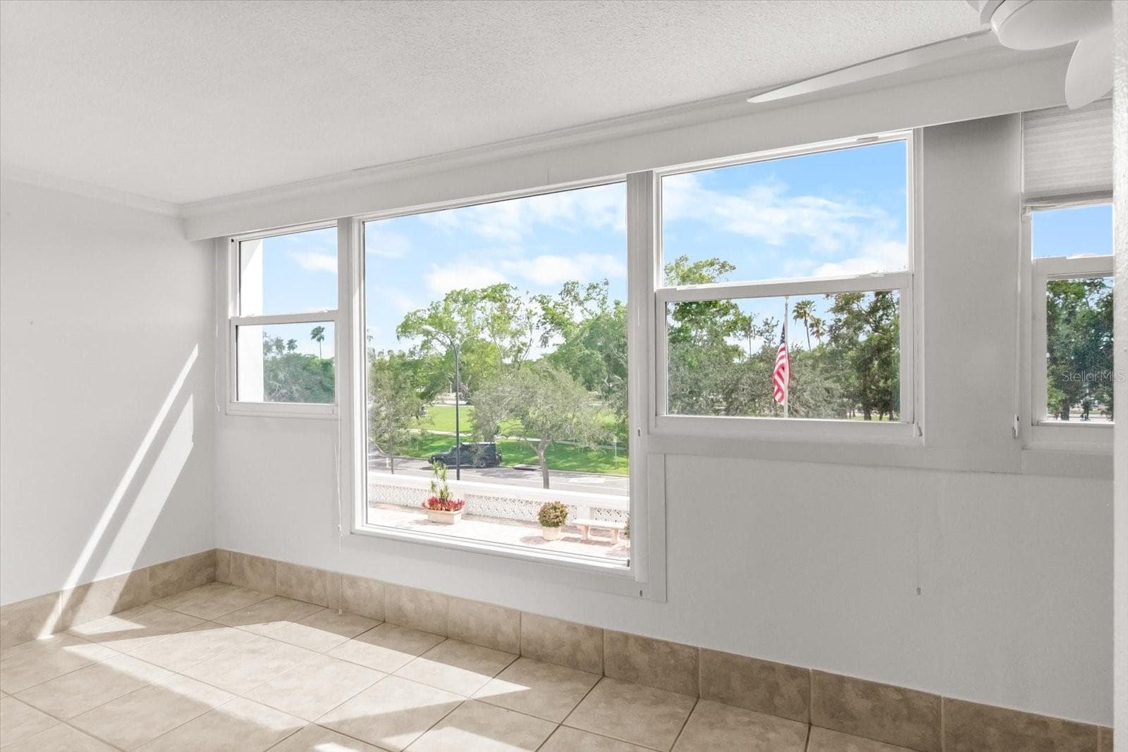 Condominium at 33 S GULFSTREAM AVE #305, SARASOTA, photo 22 of 30