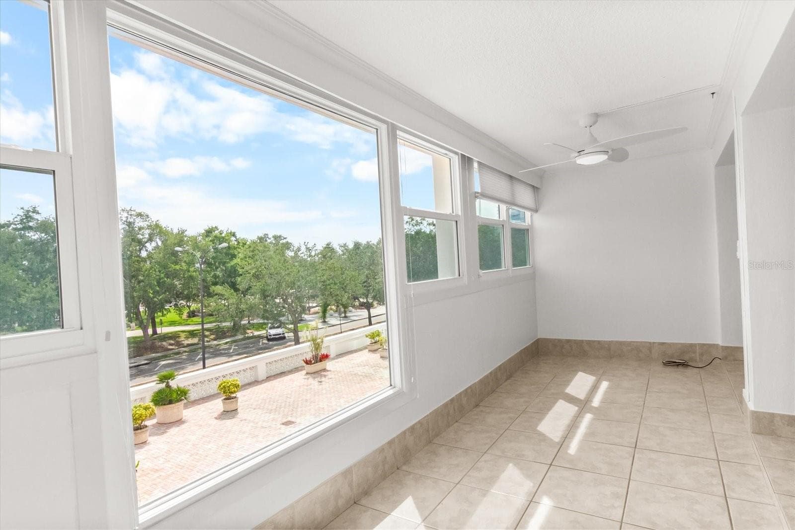 Condominium at 33 S GULFSTREAM AVE #305, SARASOTA, photo 23 of 30
