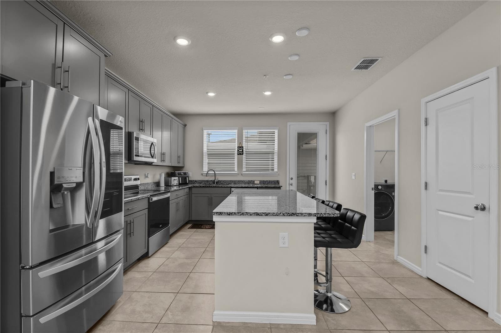 Townhouse at 14557 ORCHID ISLAND DR, ORLANDO, photo 10 of 35