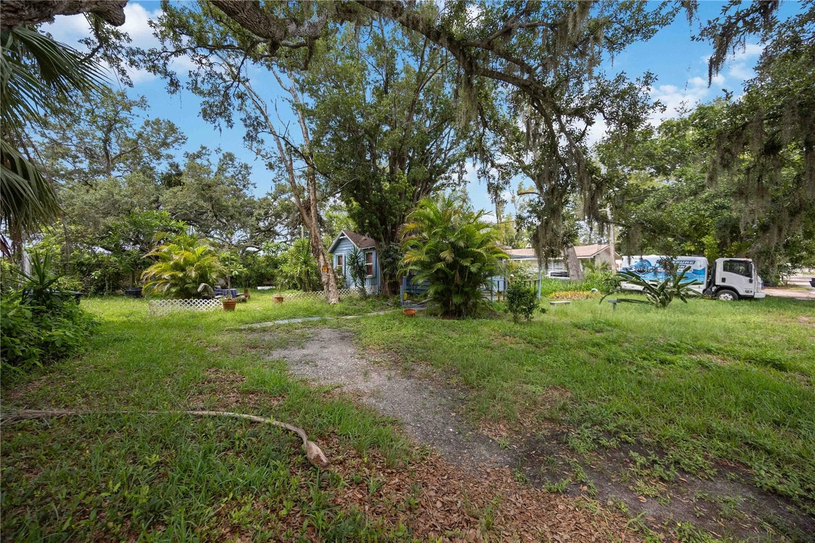 Single Family Residence at 2126 OLENTARY ST, SARASOTA, photo 3 of 8