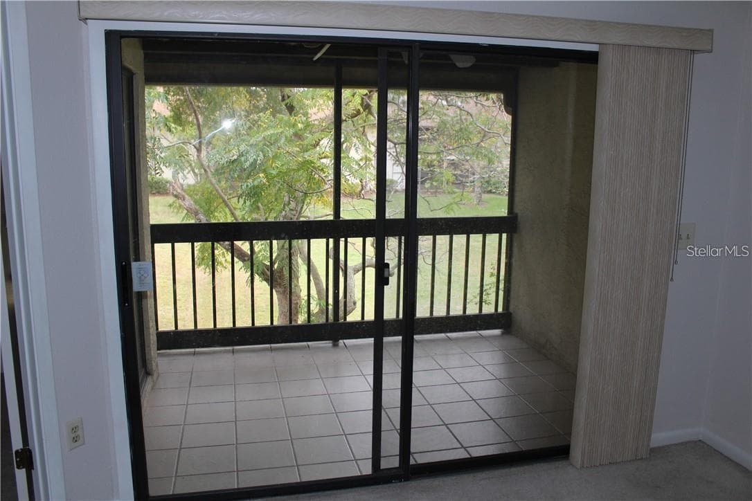 Condominium at 2906 S SEMORAN BLVD #2, ORLANDO, photo 2 of 16