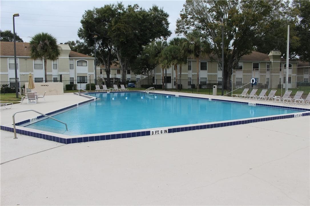 Condominium at 2906 S SEMORAN BLVD #2, ORLANDO, photo 11 of 16