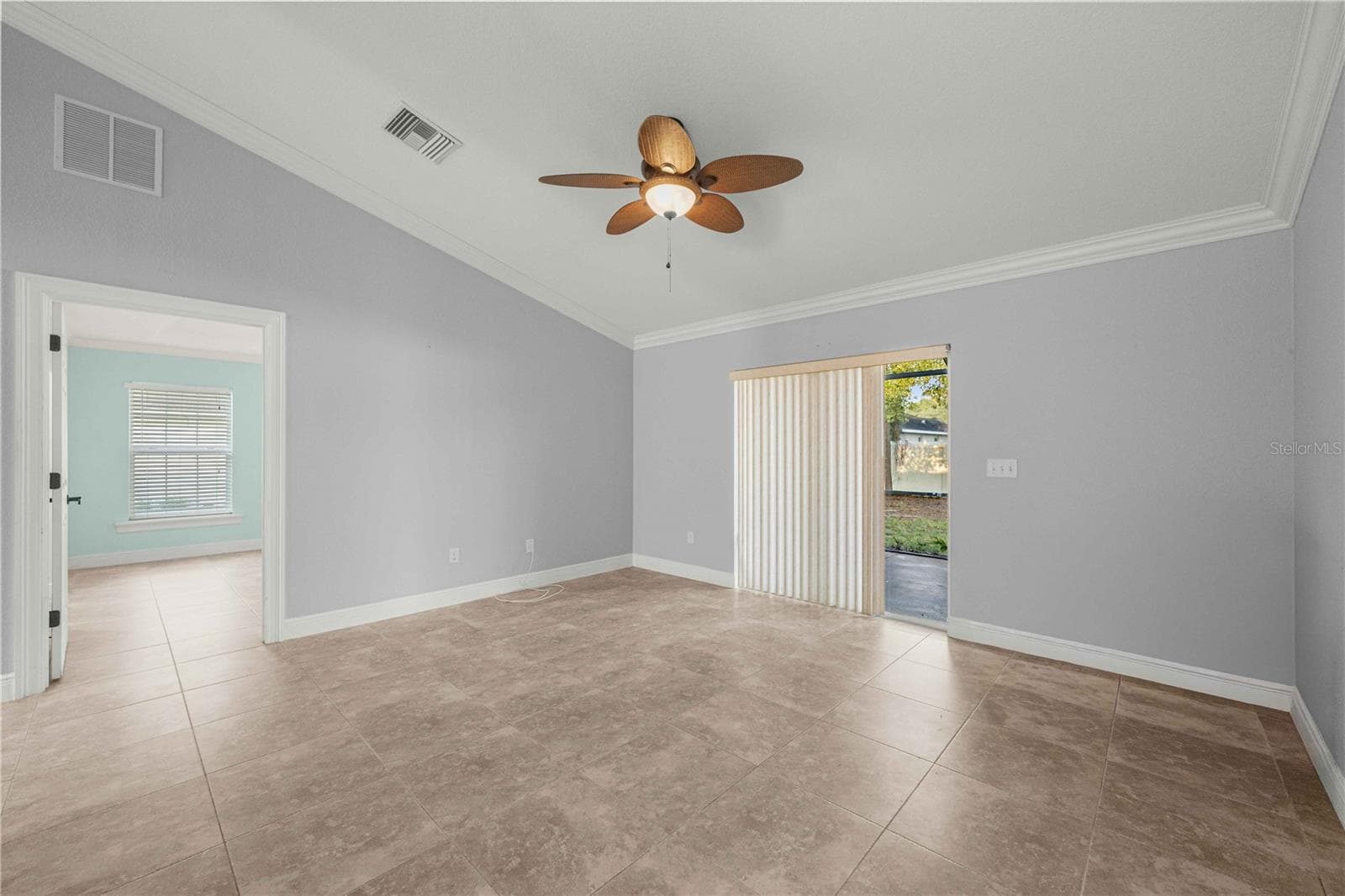 Living Room - 16376 SE 81ST CT, SUMMERFIELD