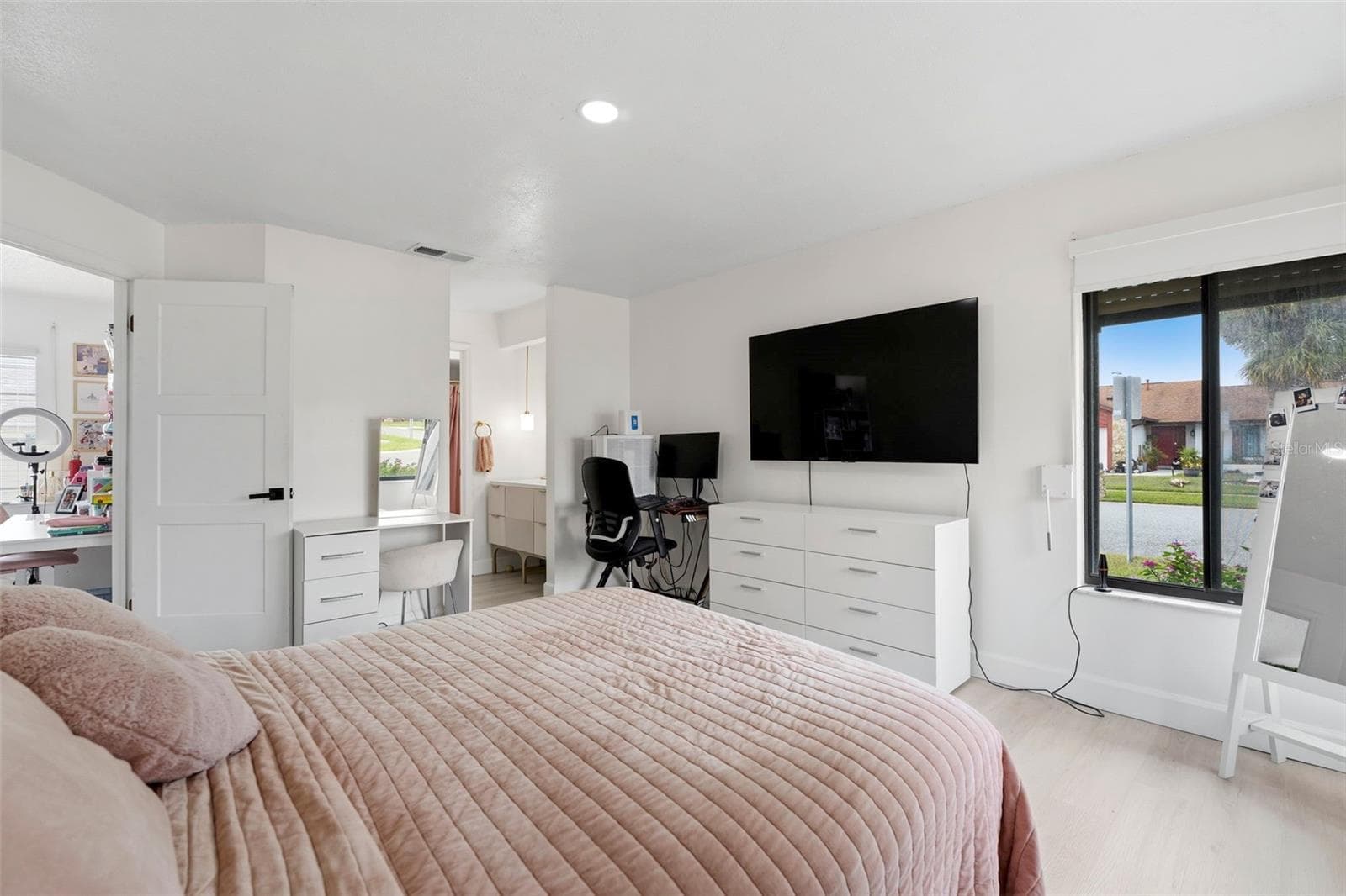 Single Family Residence at 10500 RAMBLEWOOD RD, ORLANDO, photo 21 of 40