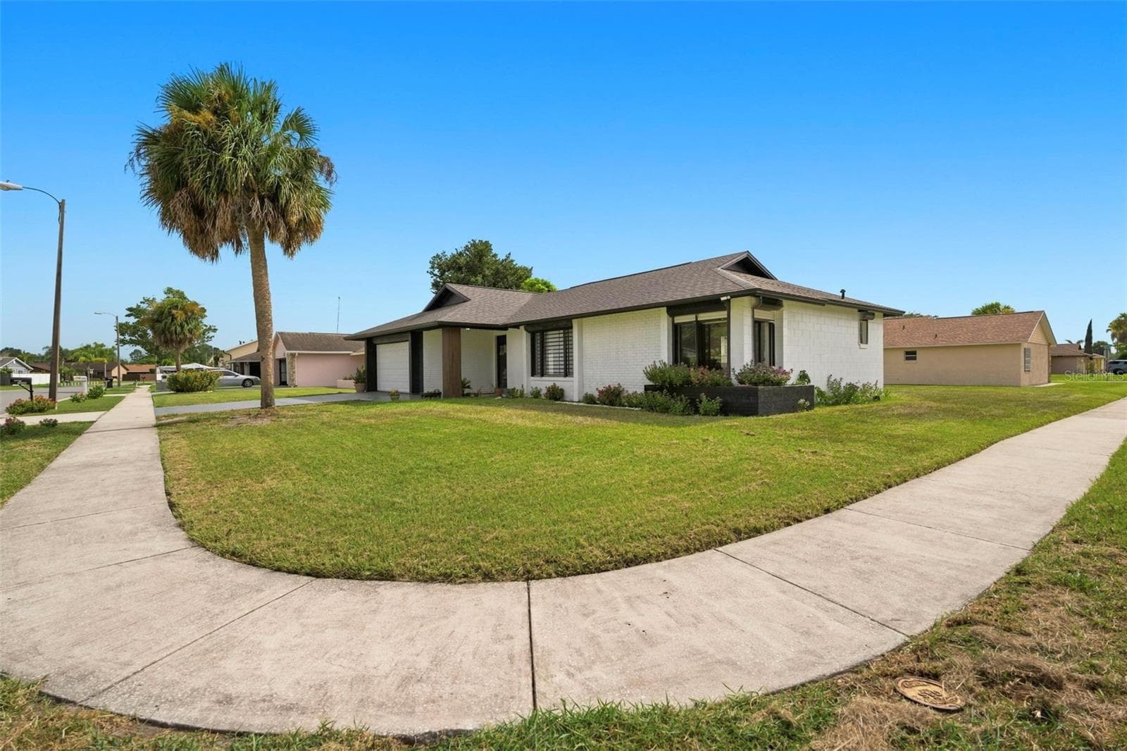 Single Family Residence at 10500 RAMBLEWOOD RD, ORLANDO, photo 32 of 40