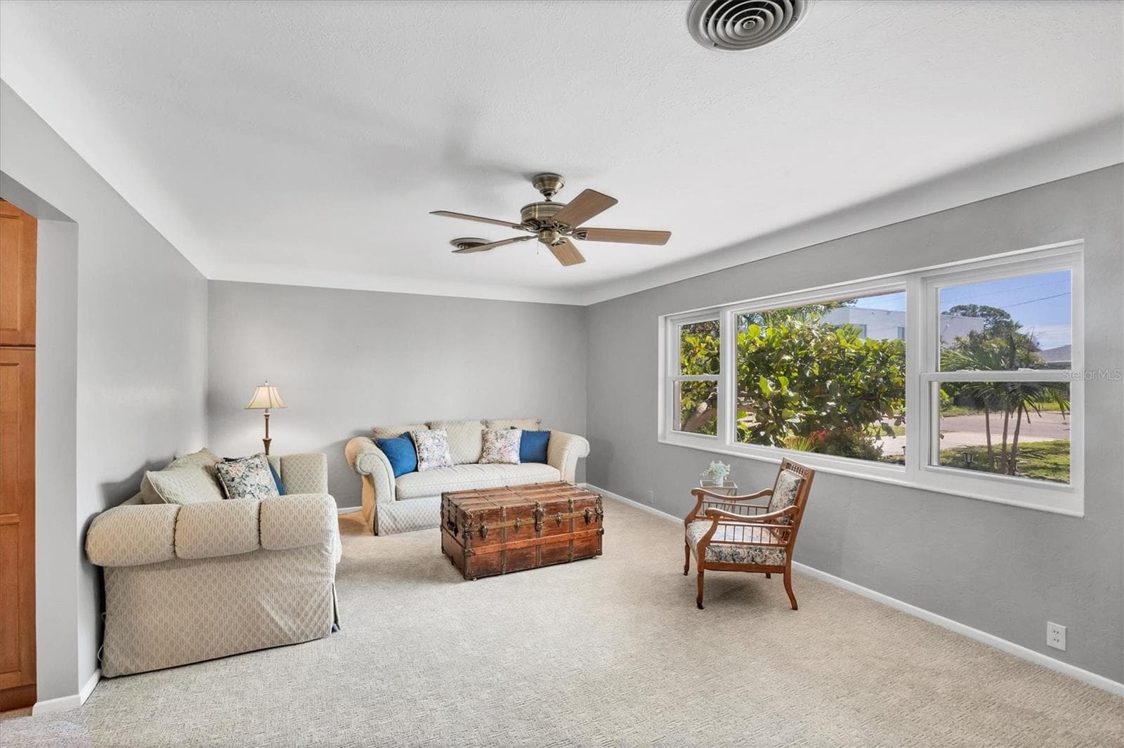 Single Family Residence at 5201 STEVENS DR, SARASOTA, photo 4 of 35