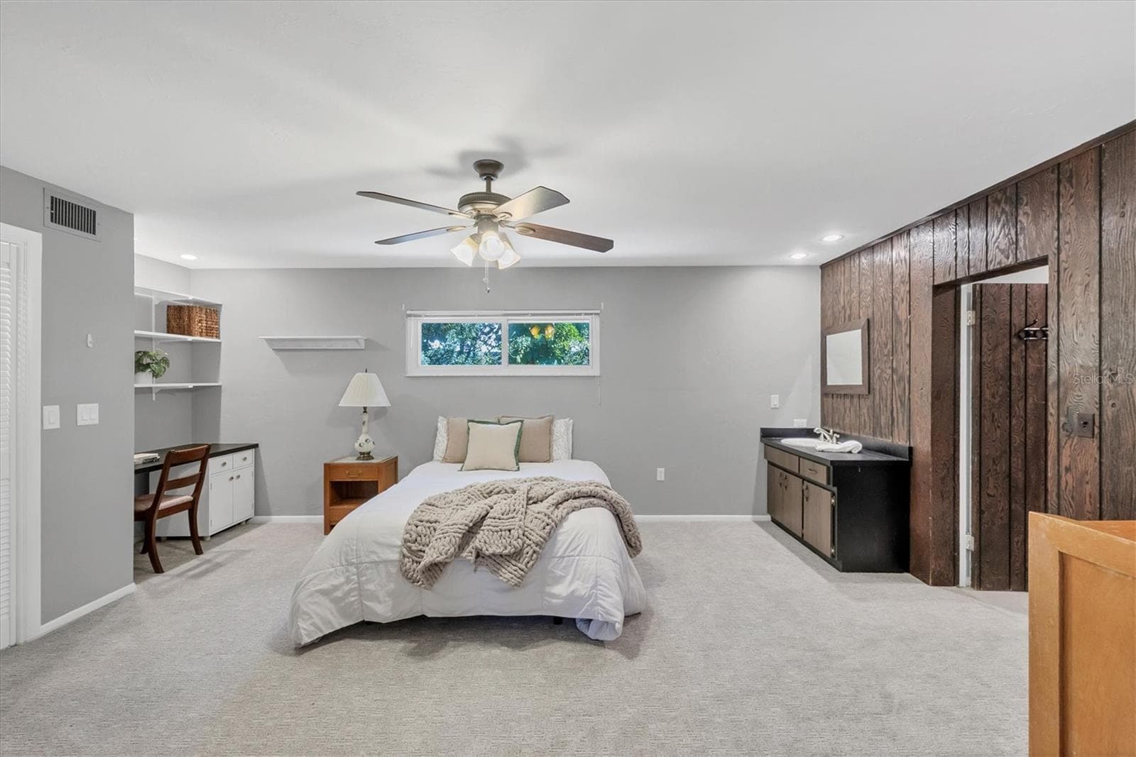 Single Family Residence at 5201 STEVENS DR, SARASOTA, photo 15 of 35