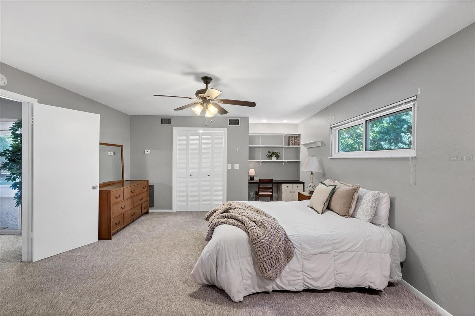Single Family Residence at 5201 STEVENS DR, SARASOTA, photo 16 of 35