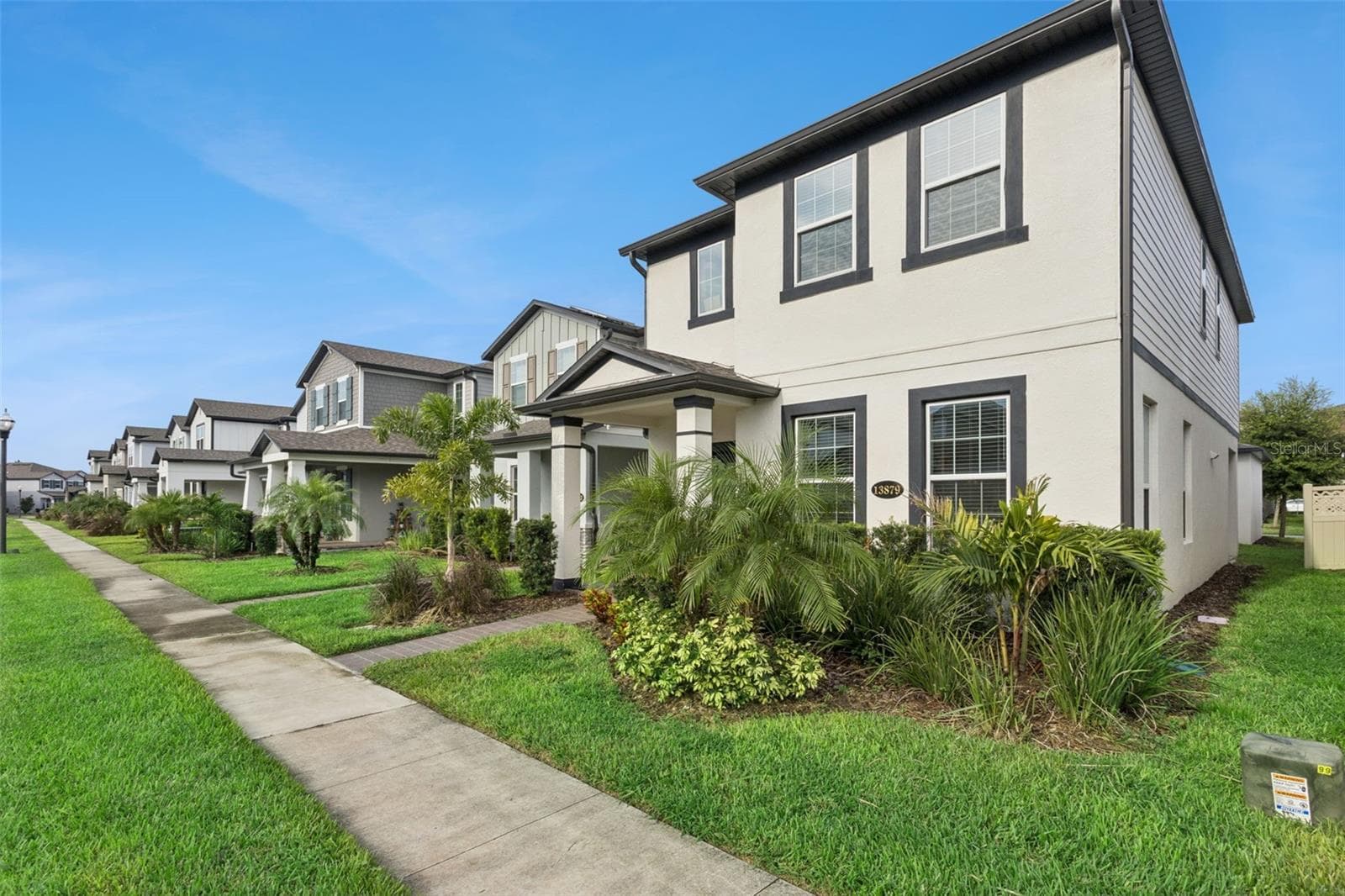 Single Family Residence at 13879 LANYARD WAY, WINTER GARDEN, photo 4 of 43