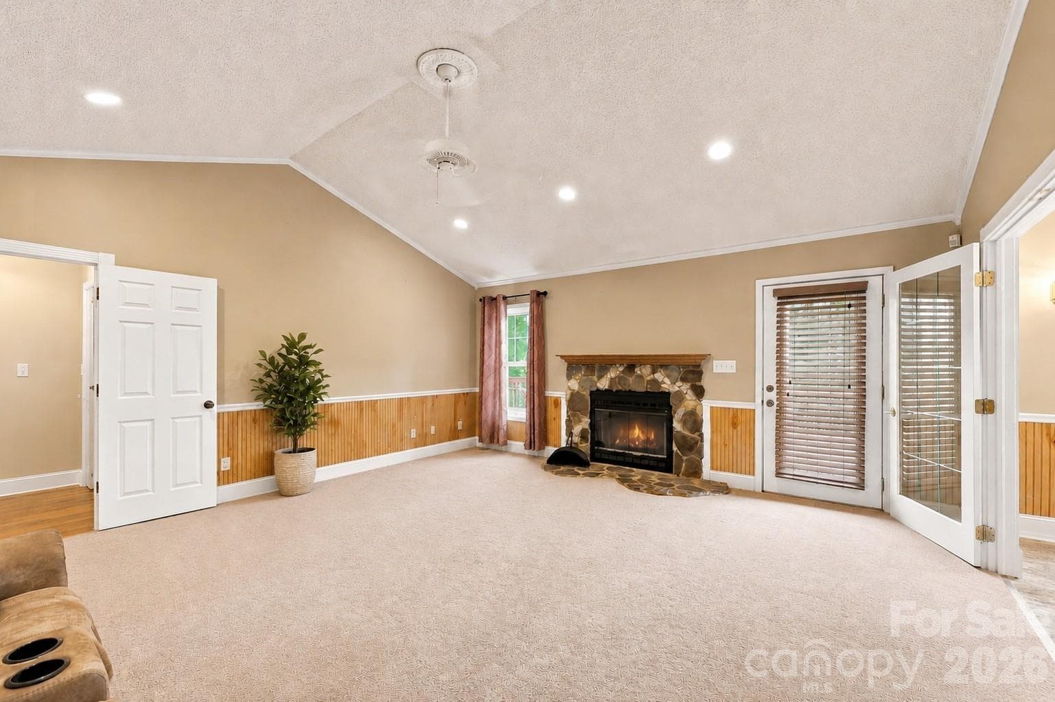 Single Family Residence at 199 Bethlehem Manufacturing Lane, Hickory, photo 5 of 26