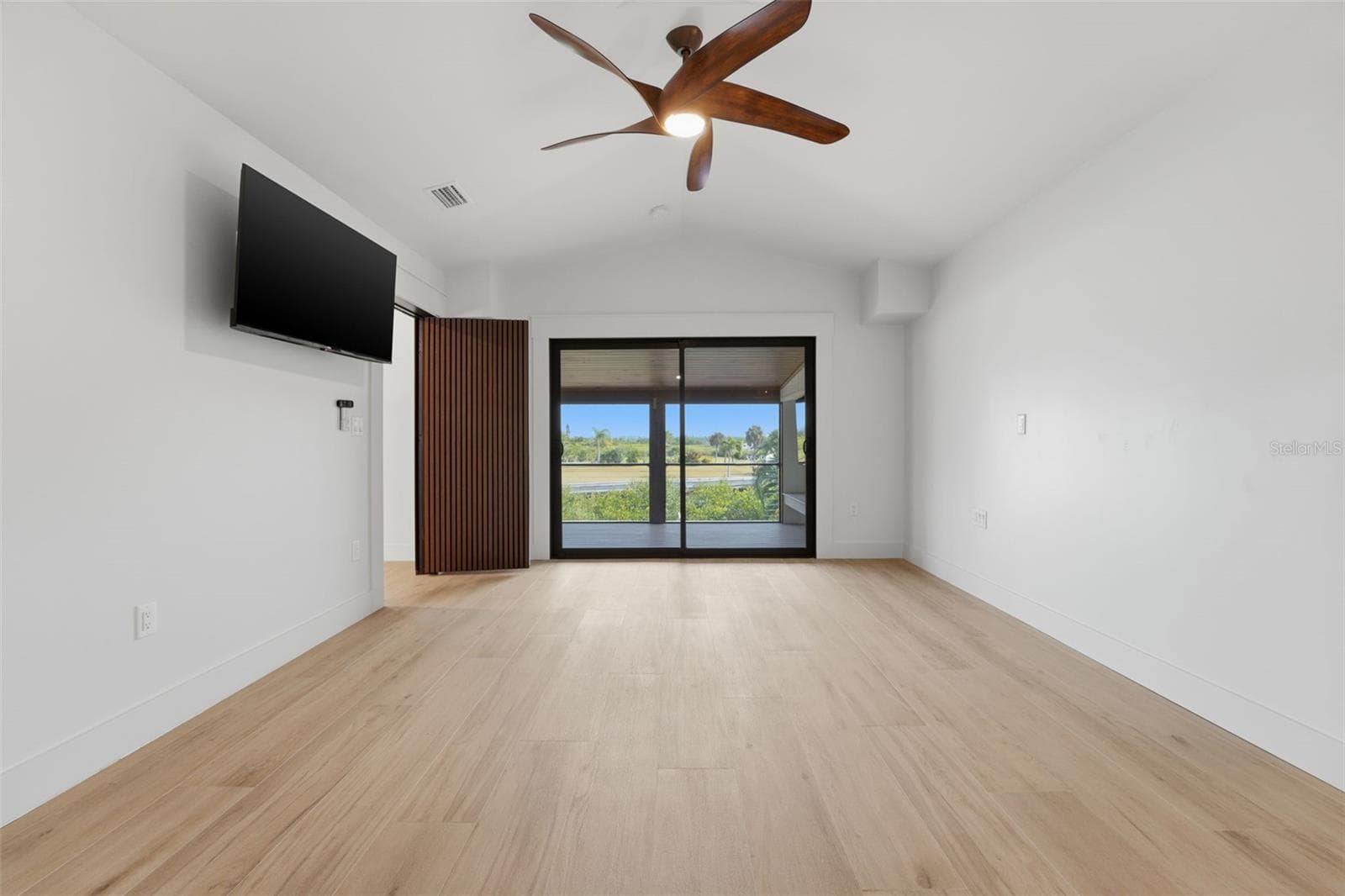 Single Family Residence at 2795 N BEACH RD #B, ENGLEWOOD, photo 27 of 84