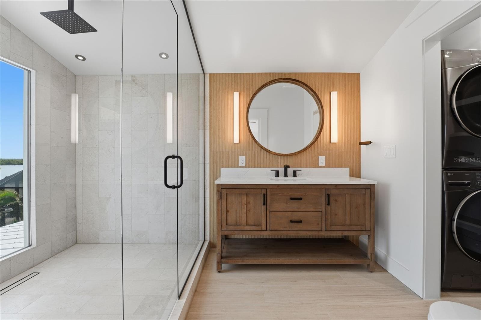 En Suite Bath - 2795 N BEACH RD #B, ENGLEWOOD
