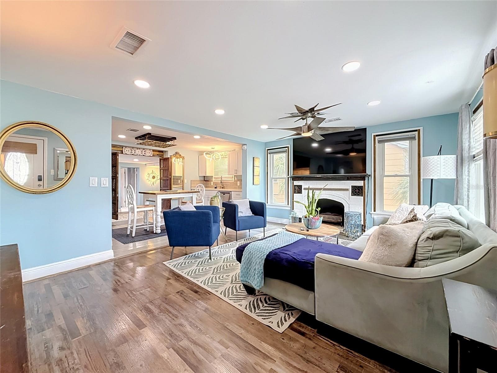 Living Room - 4831 FAIRFIELD AVE S, ST PETERSBURG