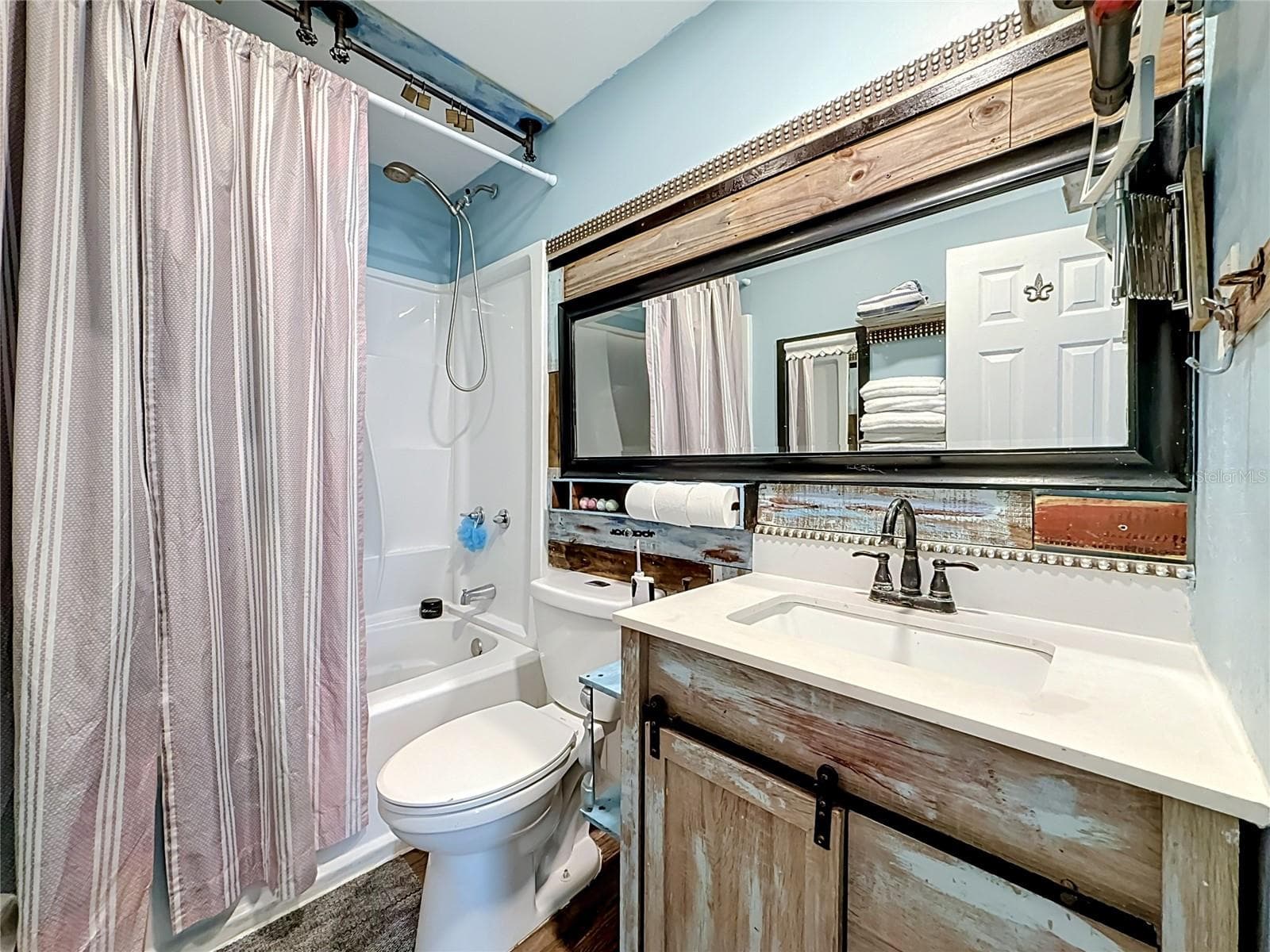 Bathroom - 4831 FAIRFIELD AVE S, ST PETERSBURG