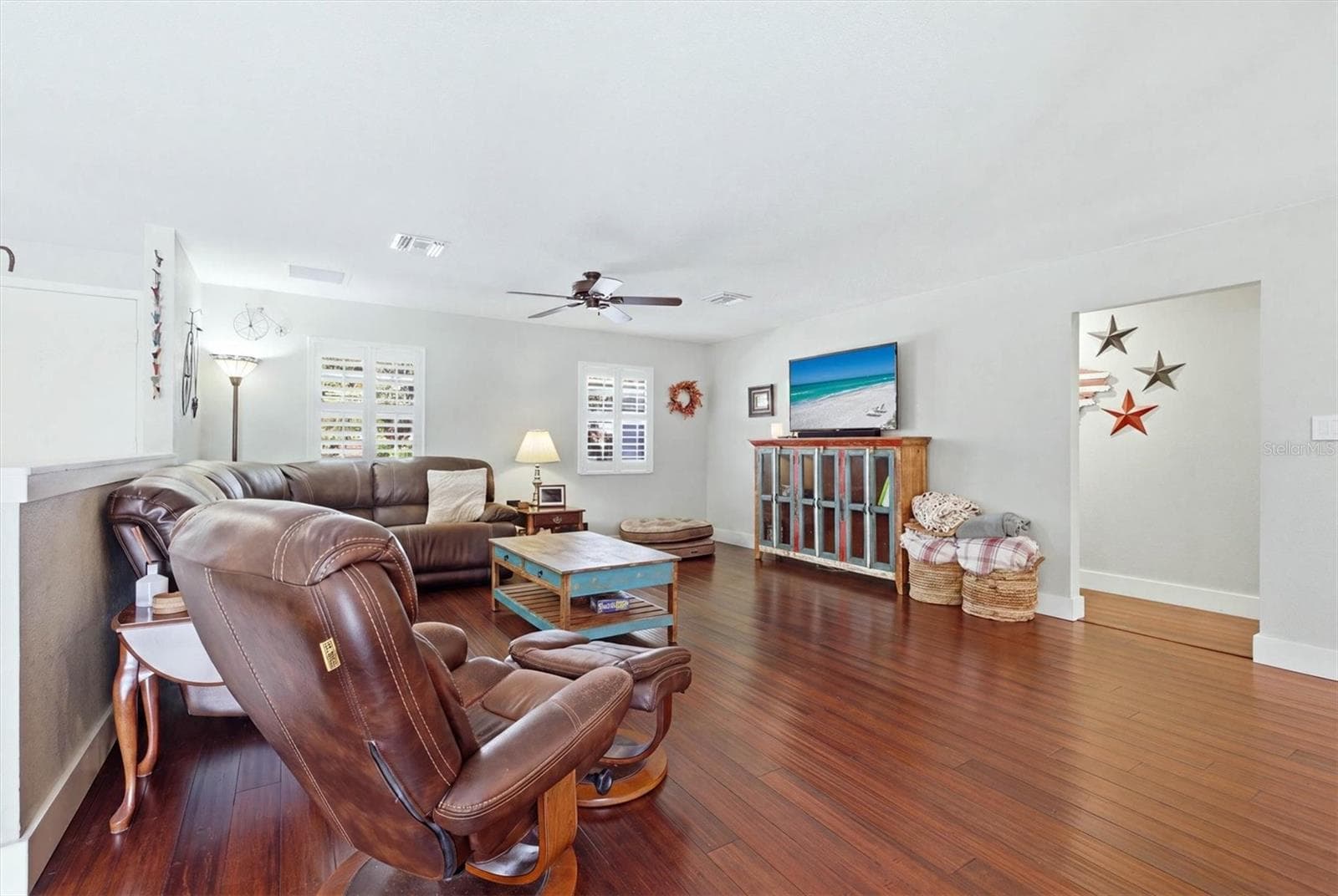 Living Room - 5505 BENEVA WOODS CIR, SARASOTA
