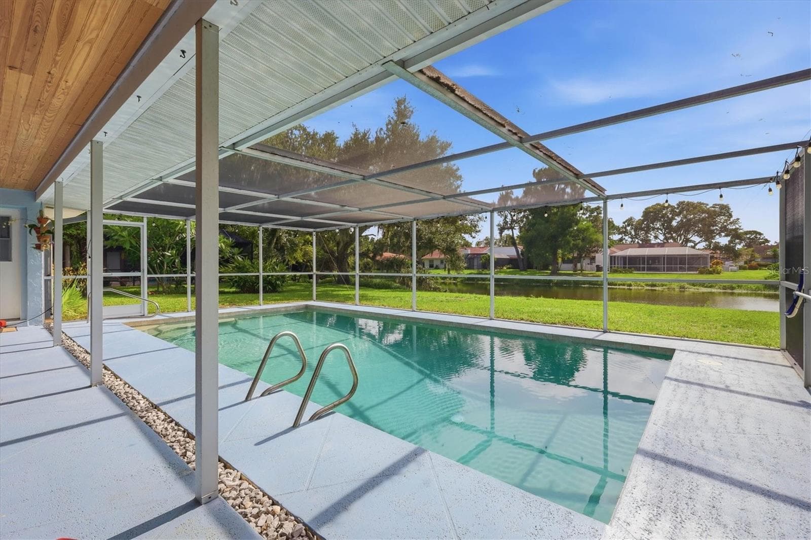Saltwater Pool - 5505 BENEVA WOODS CIR, SARASOTA