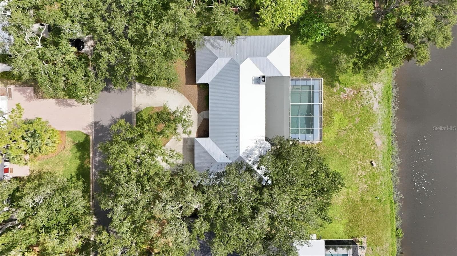 Single Family Residence at 5505 BENEVA WOODS CIR, SARASOTA, photo 34 of 38