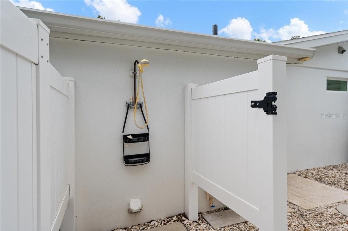 Outdoor shower - 5125 SANDY BEACH AVE, SARASOTA