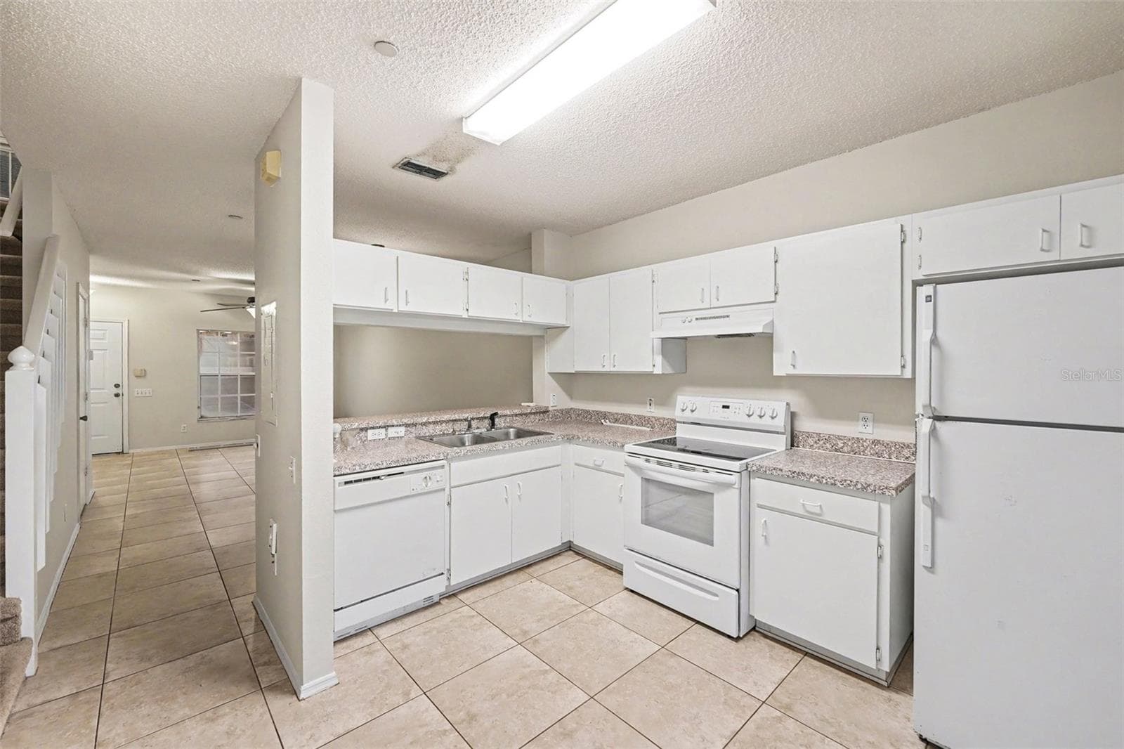 Townhouse at 366 COUNTRYSIDE KEY BLVD, OLDSMAR, photo 8 of 23
