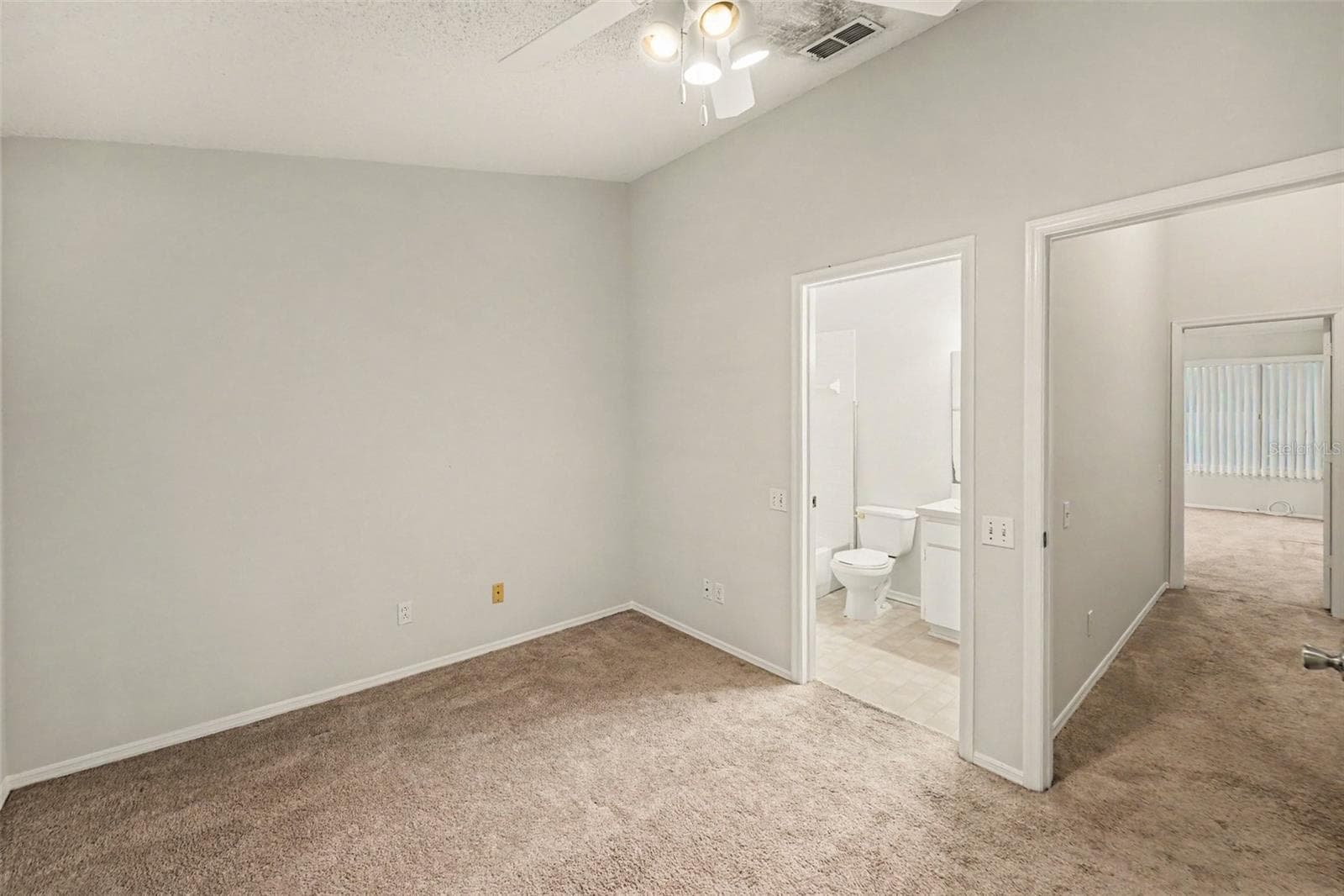 Townhouse at 366 COUNTRYSIDE KEY BLVD, OLDSMAR, photo 16 of 23